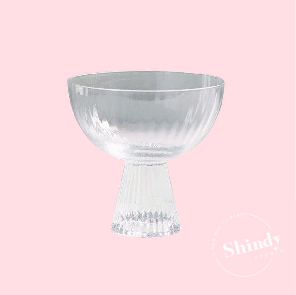 Coupe, Glass